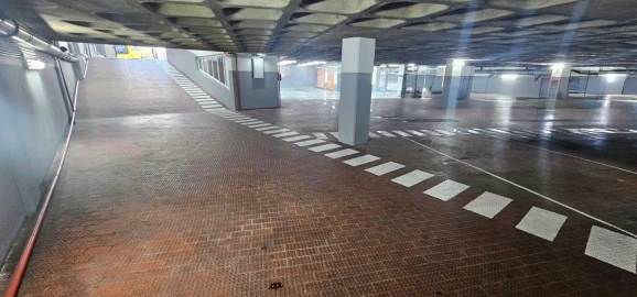 Garagem para Venda em Venteira
