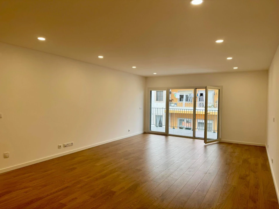 Apartamento T2 para Venda em Loures Foto 5