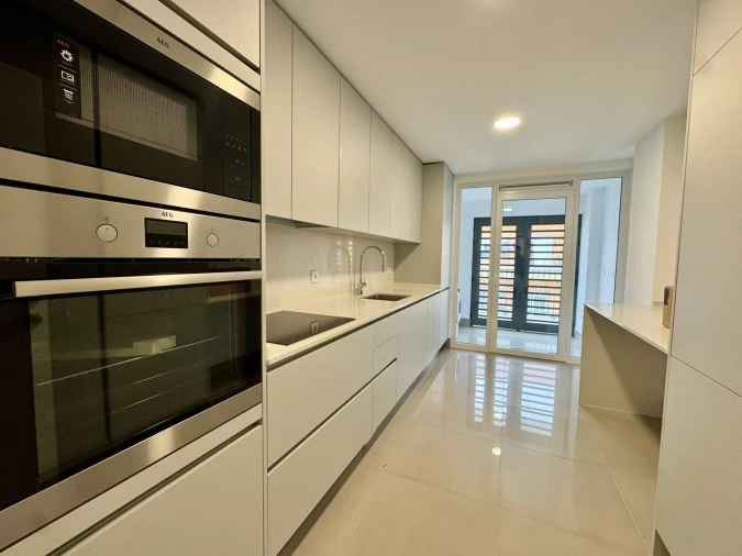 Apartamento T2 para Venda em Loures Foto 2