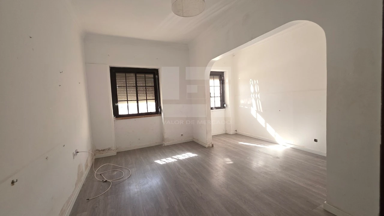 Apartamento T1 para Venda em Falagueira-Venda Nova Foto 3