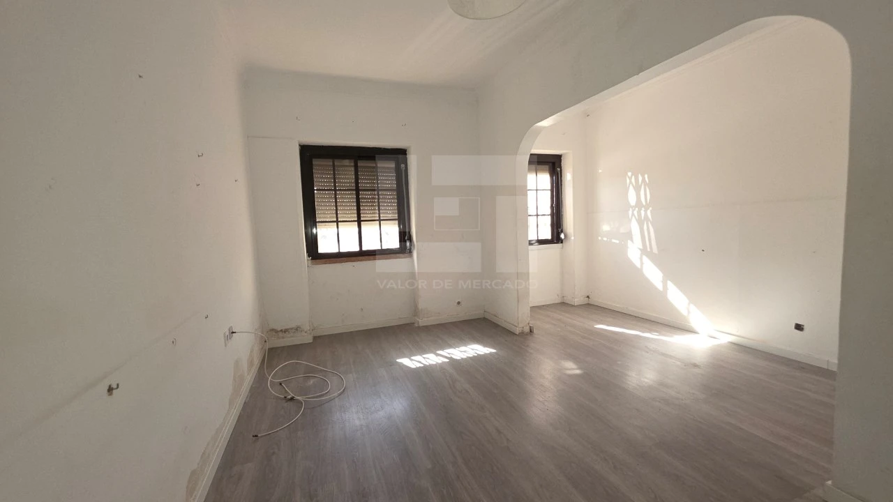 Apartamento T1 para Venda em Falagueira-Venda Nova Foto 6