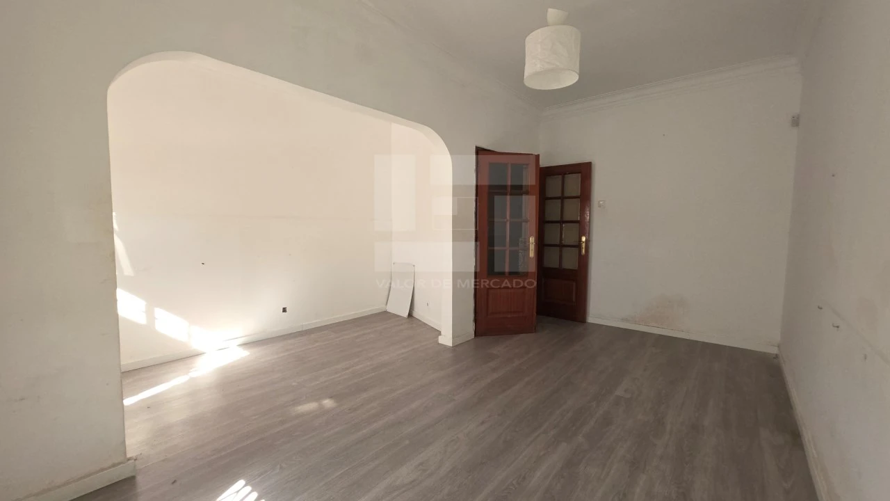 Apartamento T1 para Venda em Falagueira-Venda Nova Foto 7