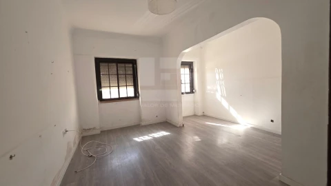 Apartamento T1 para Venda em Falagueira-Venda Nova