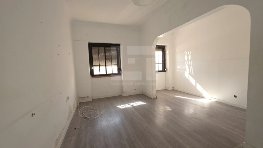 Apartamento T1 para Venda em Falagueira-Venda Nova Foto 6