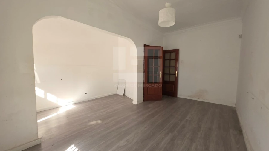 Apartamento T1 para Venda em Falagueira-Venda Nova Foto 8
