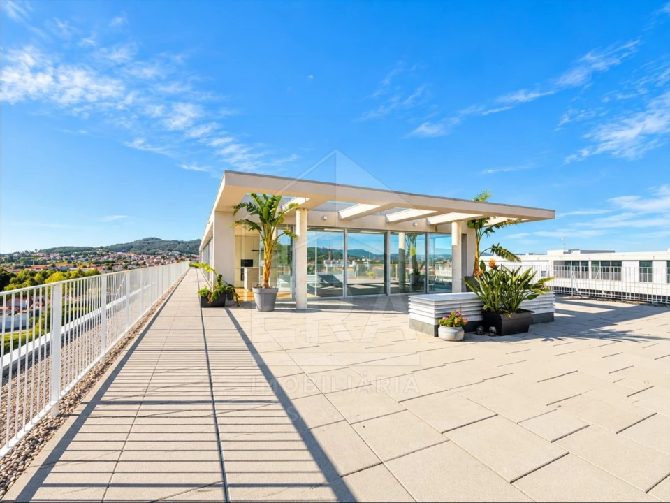 Apartamento T4 para Venda em Barcelinhos Foto 3