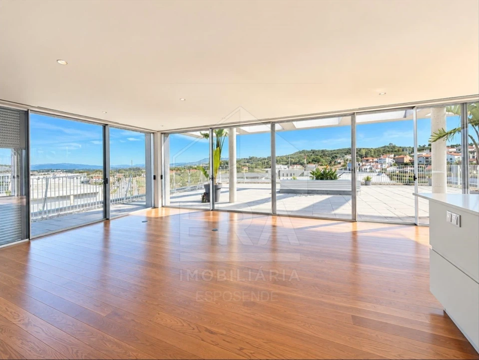 Apartamento T4 para Venda em Barcelinhos Foto 7