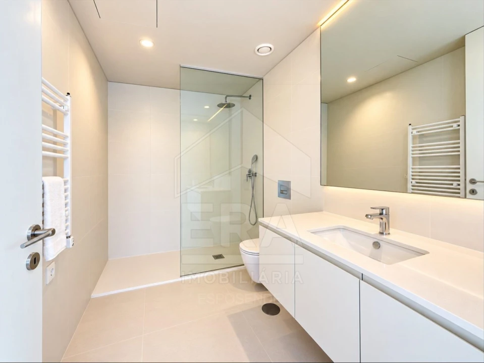 Apartamento T4 para Venda em Barcelinhos Foto 10