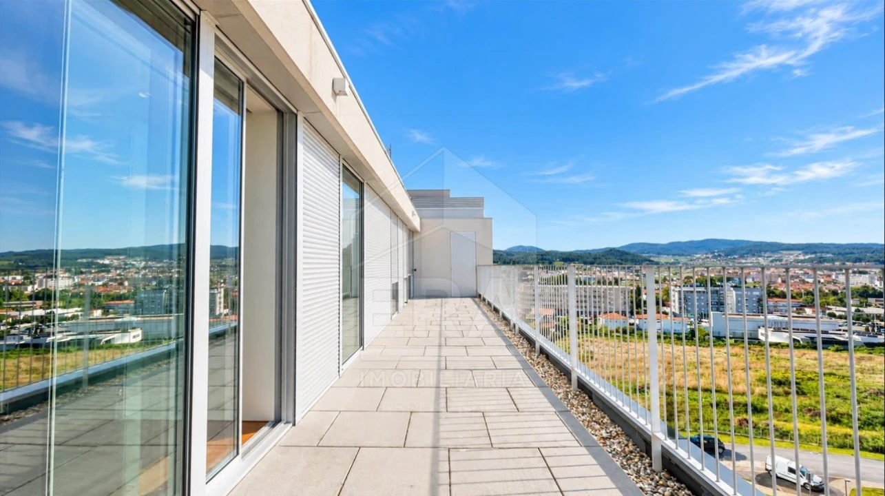 Apartamento T4 para Venda em Barcelinhos Foto 14