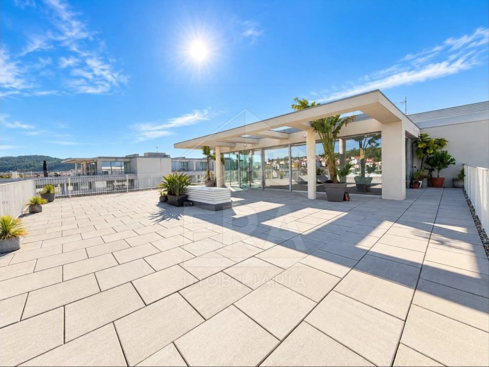 Apartamento T4 para Venda em Barcelinhos Foto 1