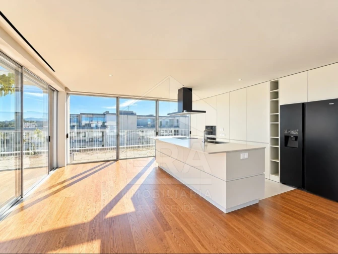 Apartamento T4 para Venda em Barcelinhos Foto 5