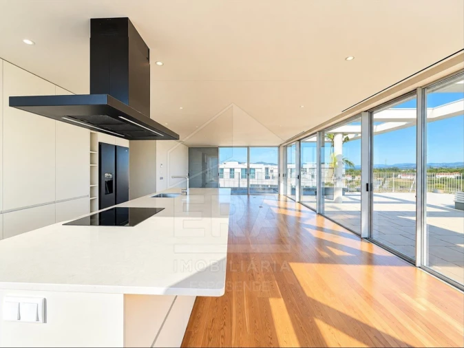 Apartamento T4 para Venda em Barcelinhos Foto 6