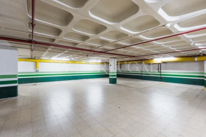 Prédio para Arrendamento em Santo António