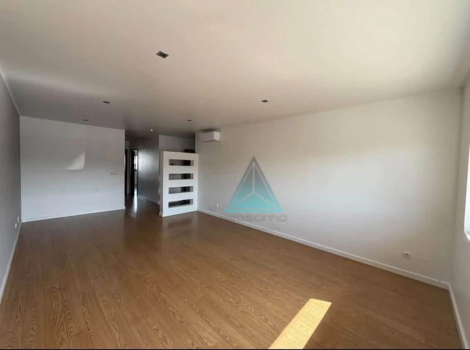Apartamento T2 para Venda em Fernao Ferro Foto 10