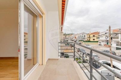 Moradia T4 para Arrendamento em Azeitão (São Lourenço e São Simão)
