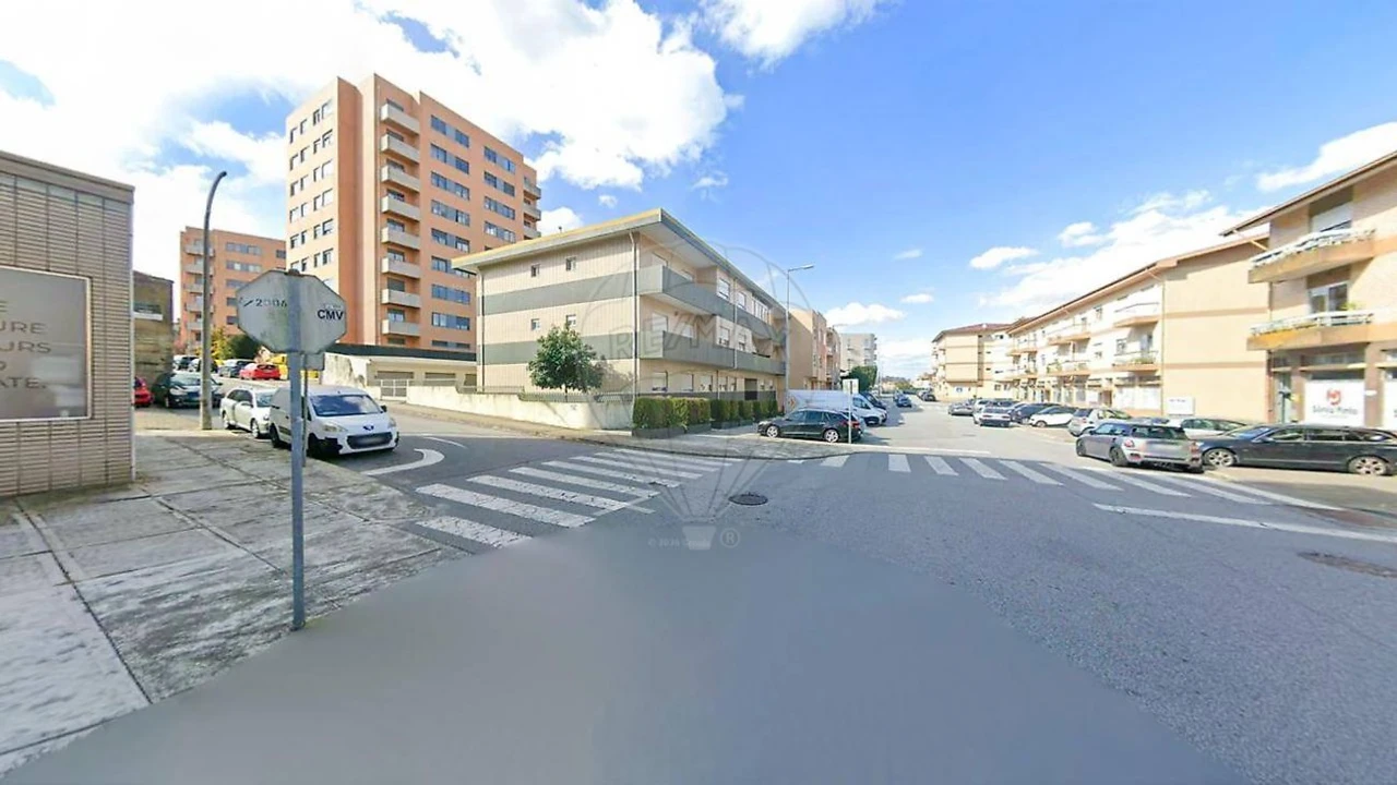 Apartamento T3 para Venda em Ermesinde Foto 2