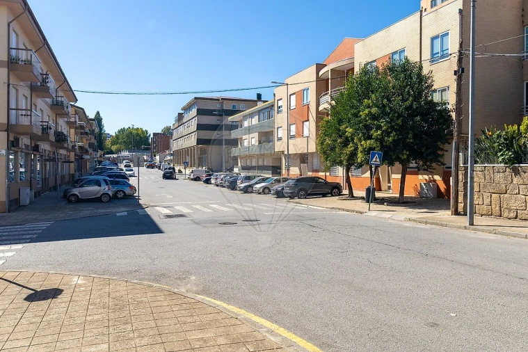 Apartamento T3 para Venda em Ermesinde Foto 32