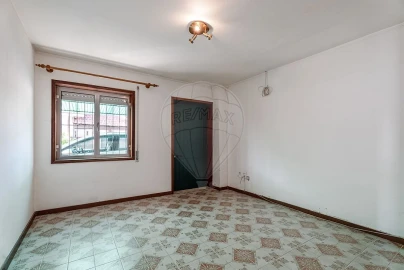 Moradia T2 para Venda em Canedo, Vale e Vila Maior