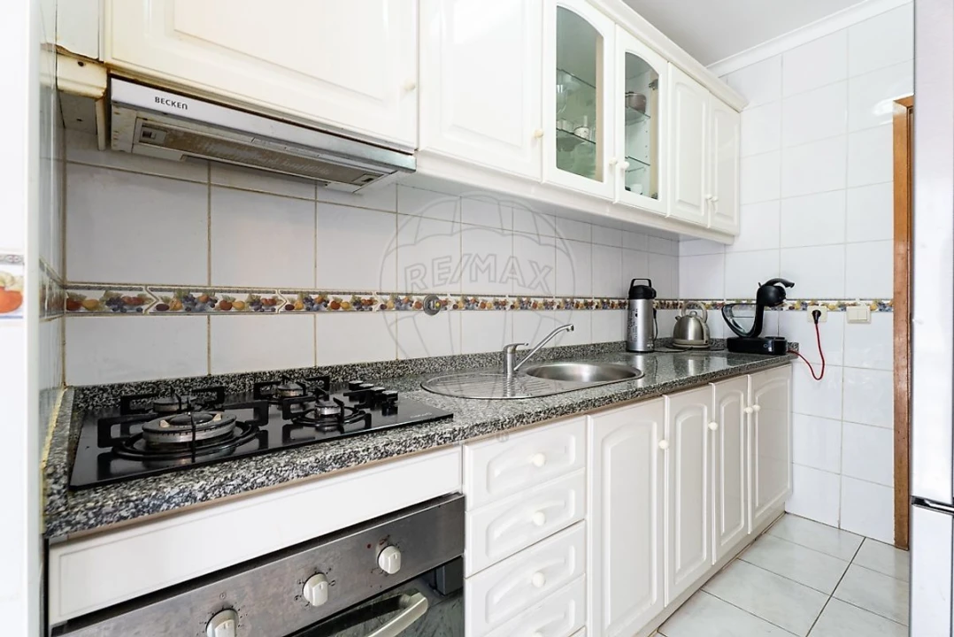 Apartamento T1 para Venda em Santa Marinha e São Pedro da Afurada Foto 8