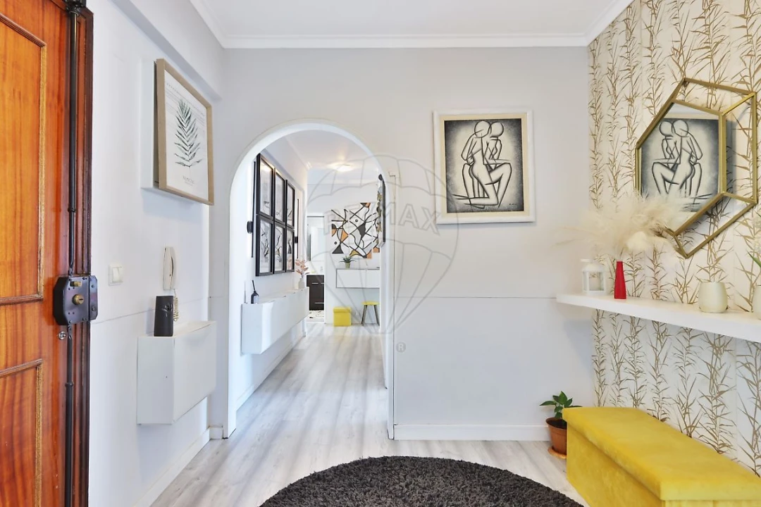 Apartamento T3 para Venda em Massamá e Monte Abraão Foto 9