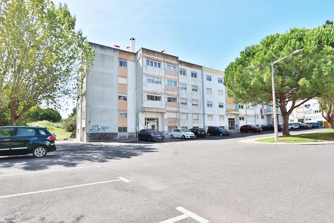 Apartamento T3 para Venda em Massamá e Monte Abraão Foto 26