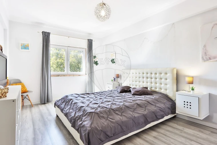 Apartamento T3 para Venda em Massamá e Monte Abraão Foto 11