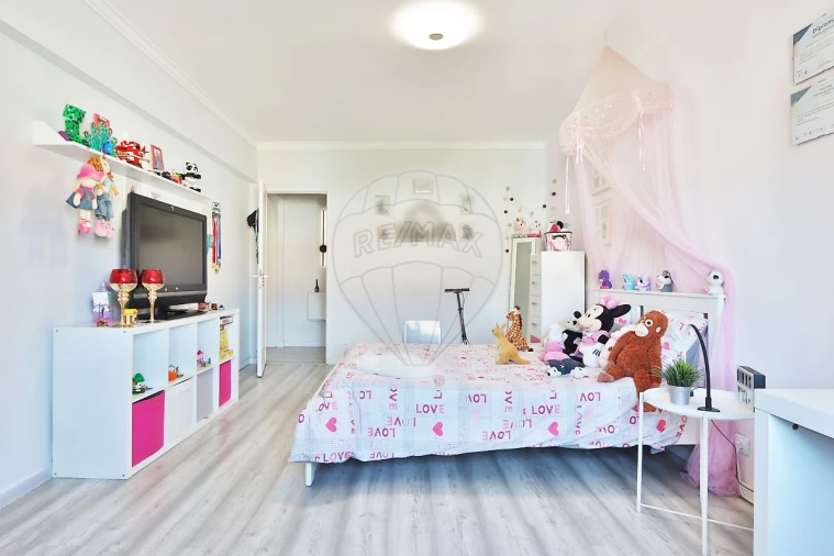 Apartamento T3 para Venda em Massamá e Monte Abraão Foto 19