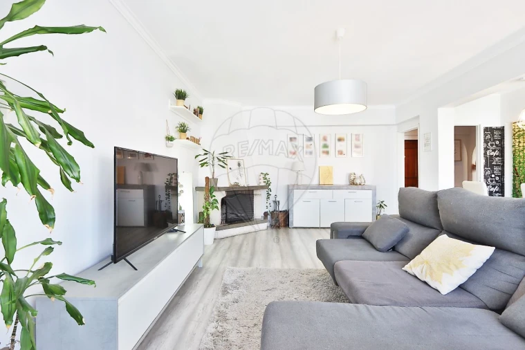 Apartamento T3 para Venda em Massamá e Monte Abraão Foto 5
