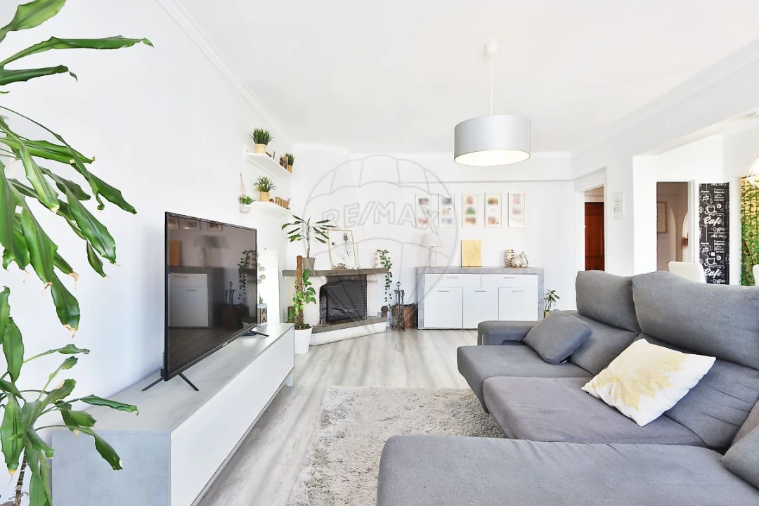 Apartamento T3 para Venda em Massamá e Monte Abraão Foto 5