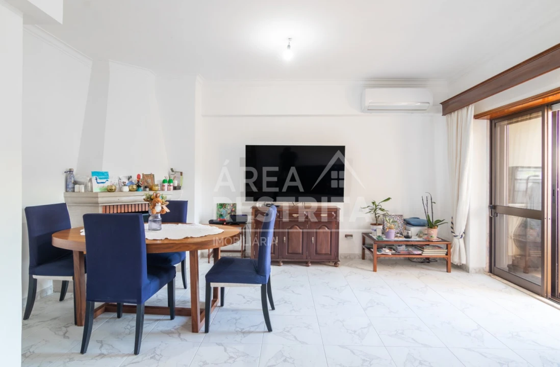 Apartamento T3 para Venda em Vila Franca de Xira Foto 7