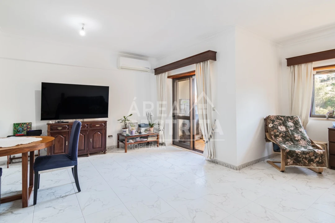 Apartamento T3 para Venda em Vila Franca de Xira Foto 9