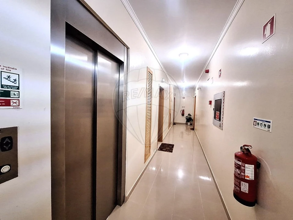 Apartamento T1 para Venda em Portimão Foto 17