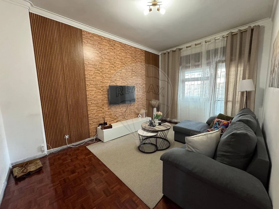Apartamento T2 para Venda em Massamá e Monte Abraão Foto 4