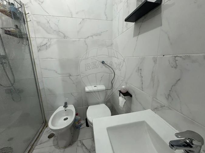 Apartamento T2 para Venda em Massamá e Monte Abraão Foto 7