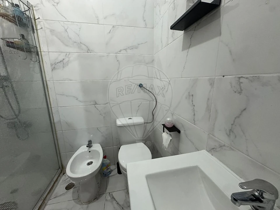 Apartamento T2 para Venda em Massamá e Monte Abraão Foto 7