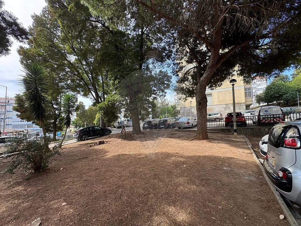 Apartamento T2 para Venda em Massamá e Monte Abraão Foto 5