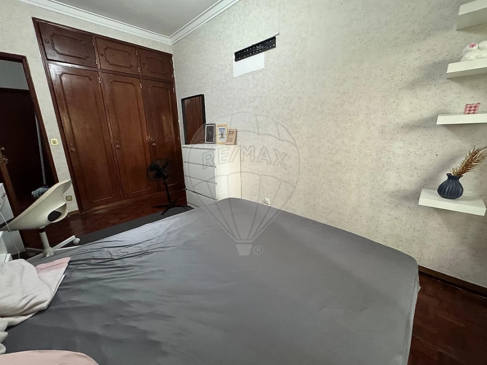 Apartamento T2 para Venda em Massamá e Monte Abraão Foto 12