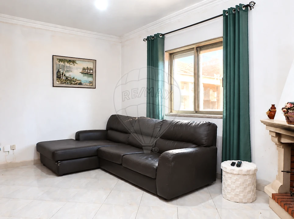 Apartamento T3 para Venda em Moita Foto 6