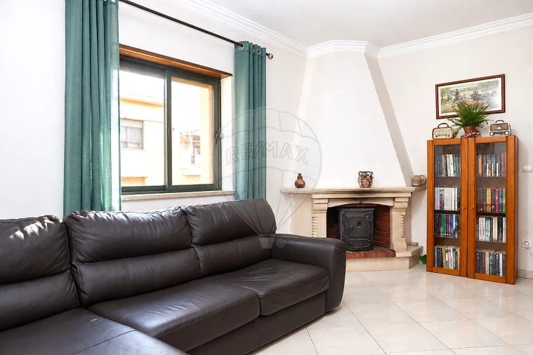Apartamento T3 para Venda em Moita Foto 17
