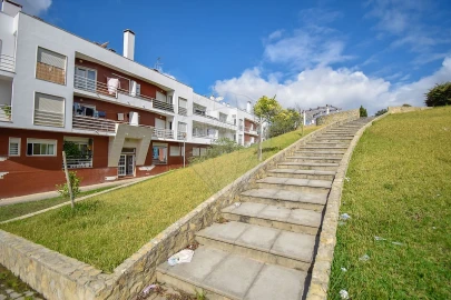 Apartamento T2 para Arrendamento em Santa Maria, São Pedro e Matacães