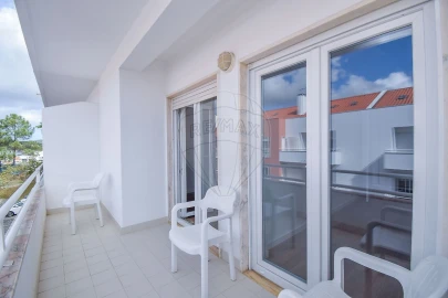 Apartamento T2 para Arrendamento em Santa Maria, São Pedro e Matacães