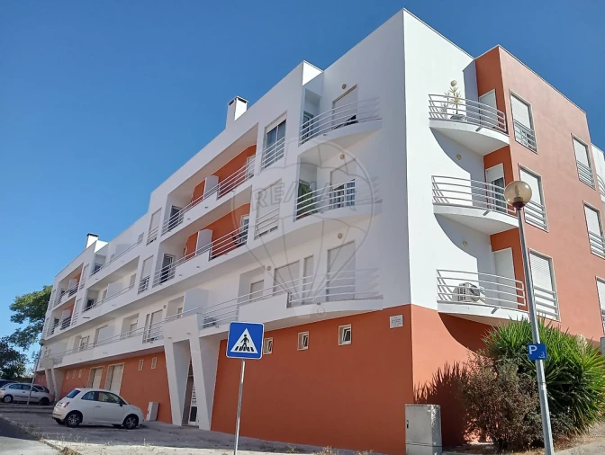 Apartamento T2 para Arrendamento em Santa Maria, São Pedro e Matacães Foto 29