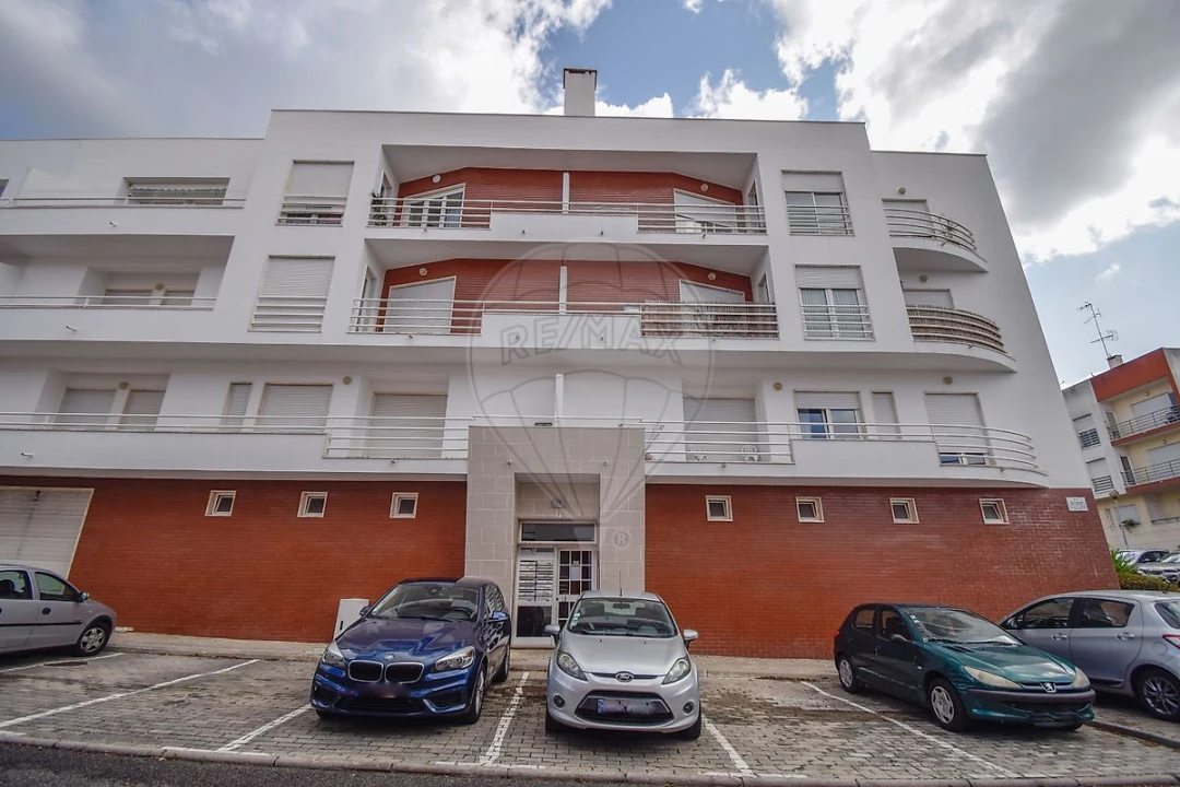 Apartamento T2 para Arrendamento em Santa Maria, São Pedro e Matacães Foto 30