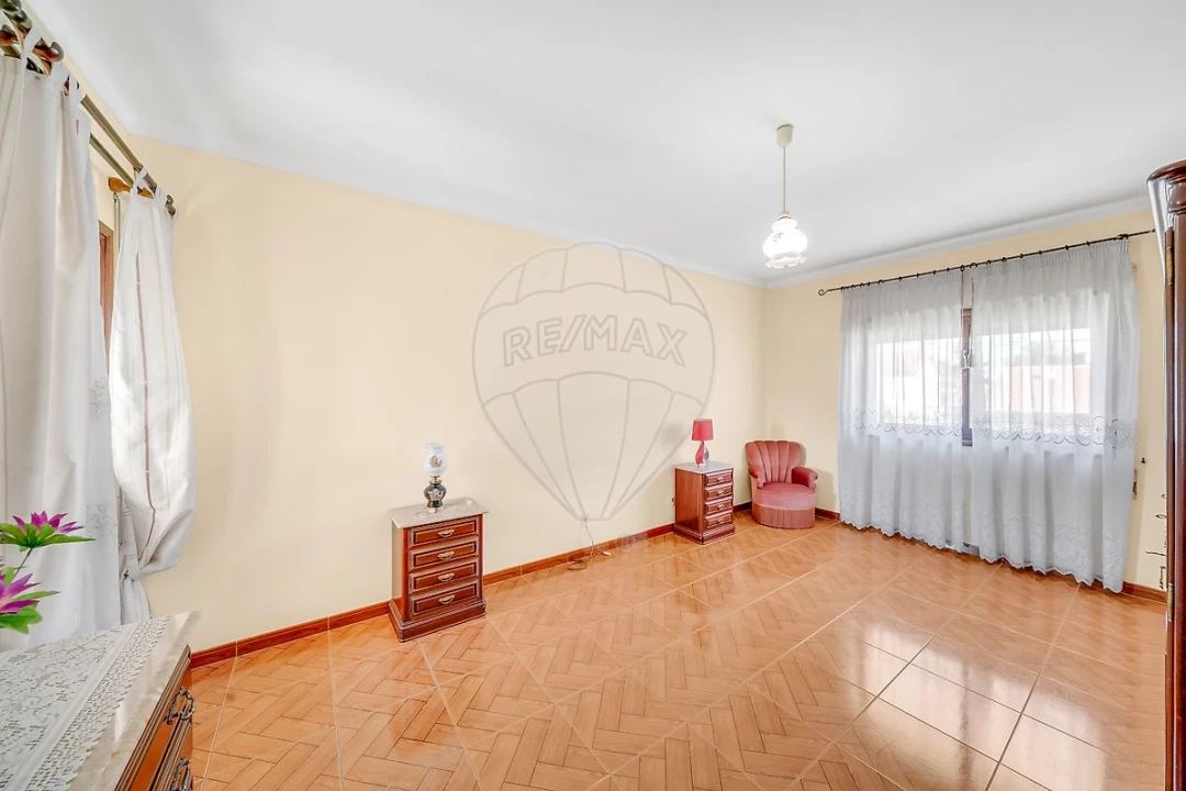 Moradia T4 para Venda em São Lourenço do Bairro Foto 19