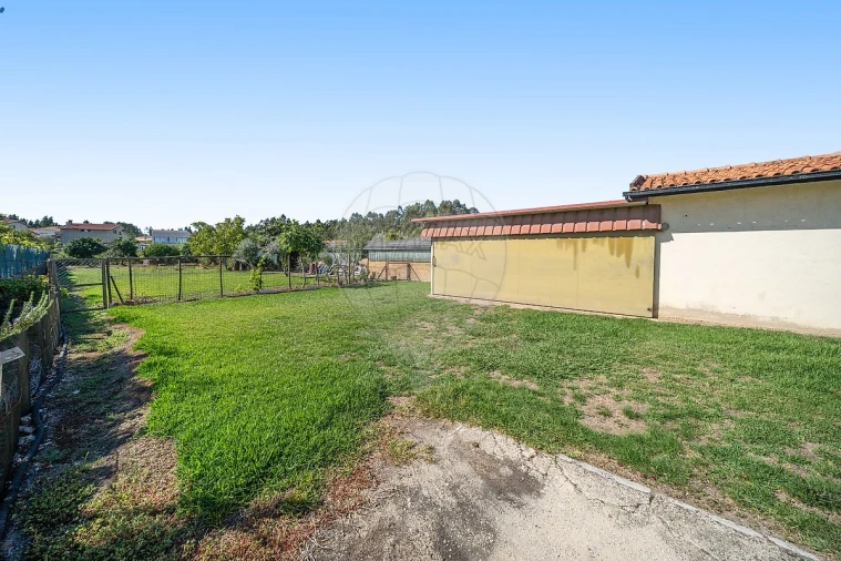 Moradia T4 para Venda em São Lourenço do Bairro Foto 6