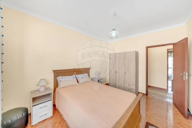 Moradia T4 para Venda em São Lourenço do Bairro Foto 13