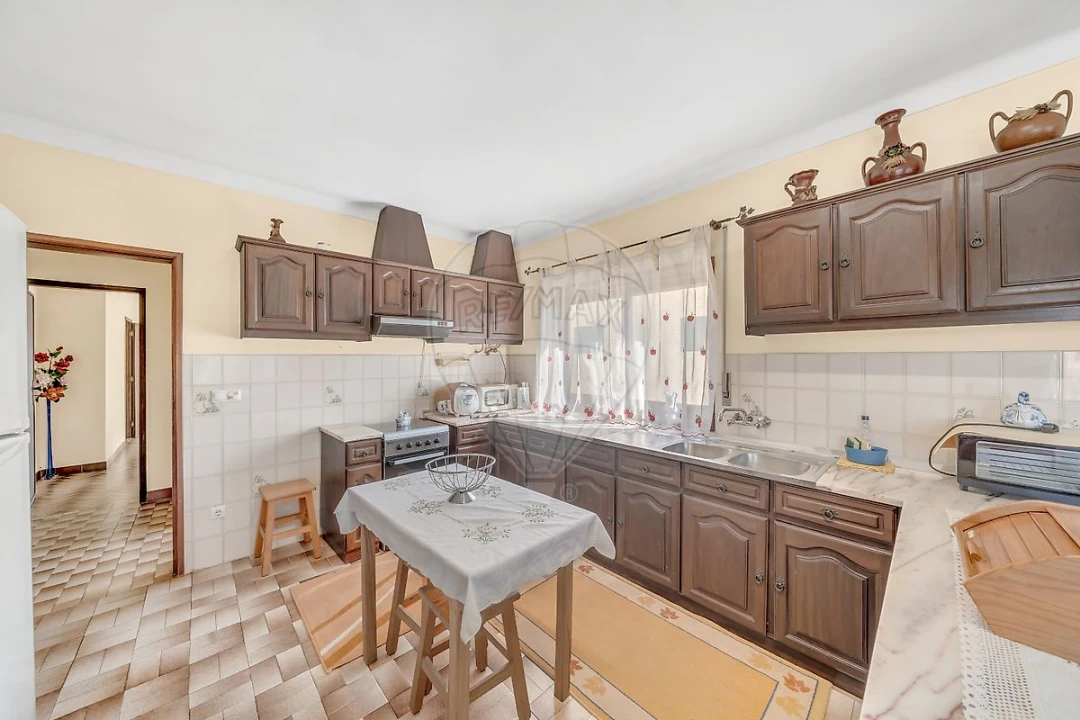Moradia T4 para Venda em São Lourenço do Bairro Foto 10