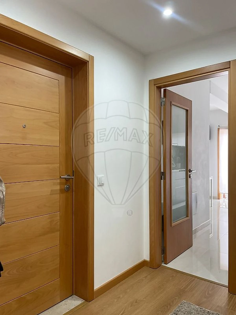 Apartamento T2 para Venda em Bustos, Troviscal e Mamarrosa Foto 19