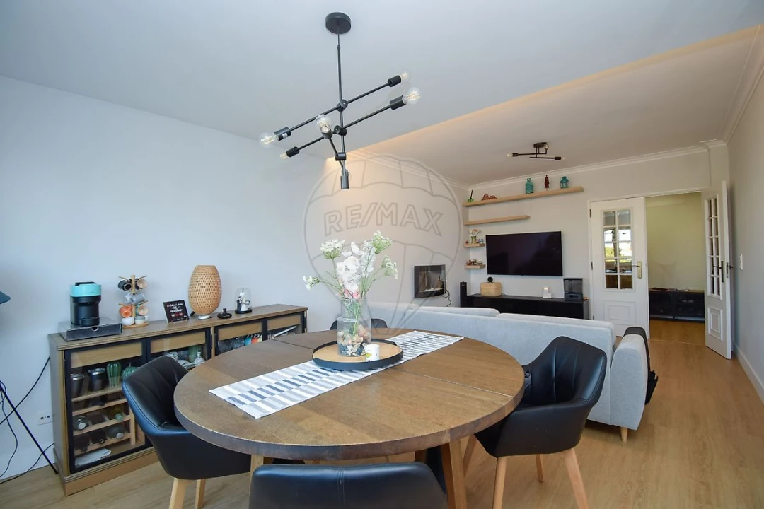 Apartamento T3 para Venda em São Domingos de Rana Foto 26