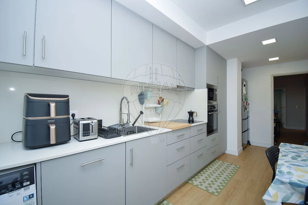 Apartamento T3 para Venda em São Domingos de Rana Foto 16